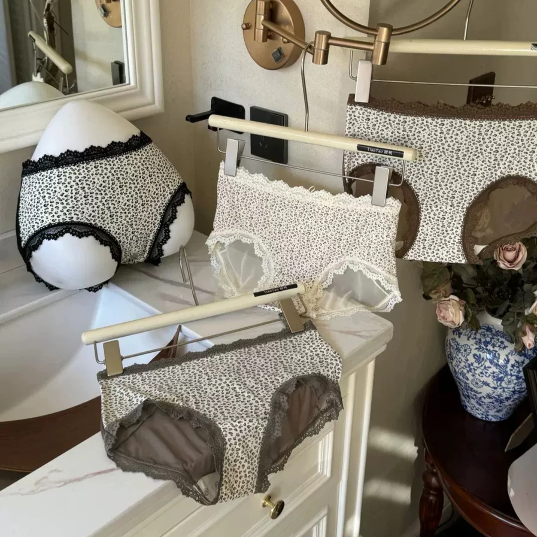 中腰女士三角豹纹蕾丝纯欲风透气亲肤舒适包臀内裤