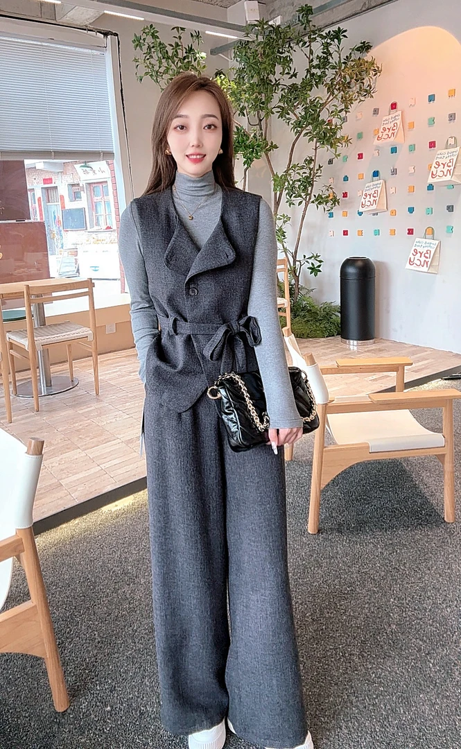 2025秋季新款三件套长袖T恤+设计感马甲+松紧腰阔腿裤套装3061