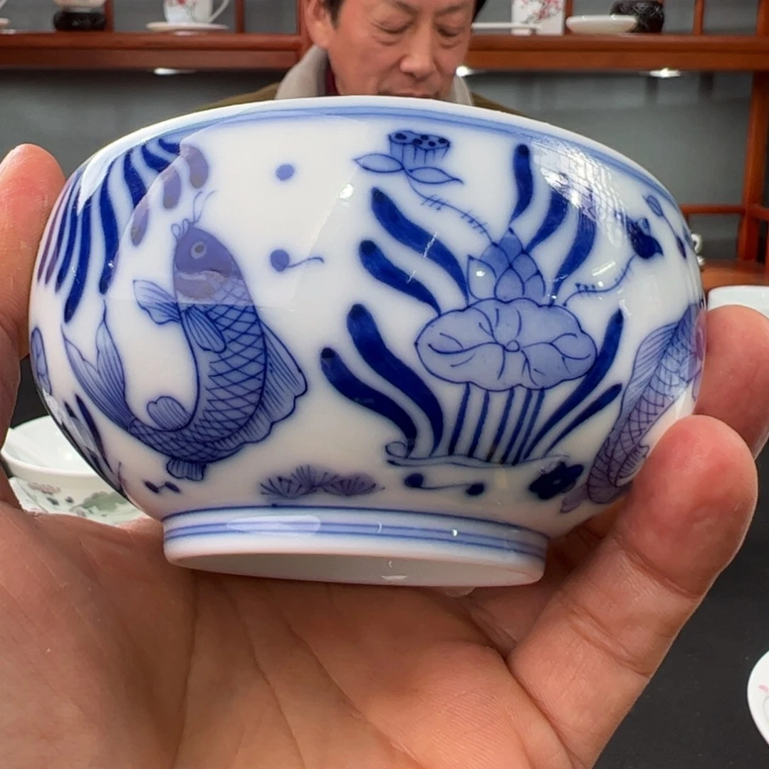 柴窑青花鱼藻罗汉杯