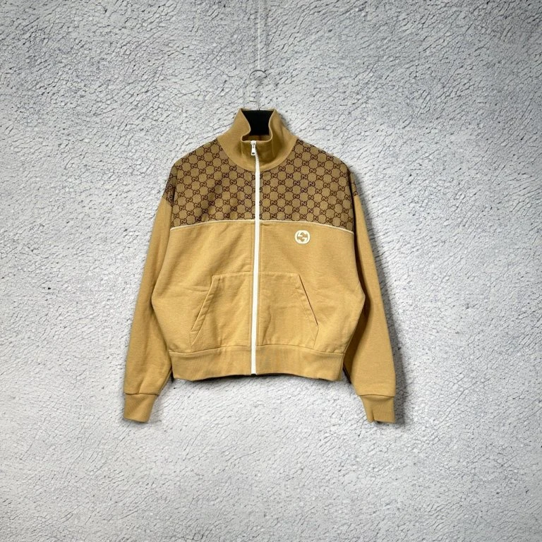 全新未使用 GUCCI/古驰 字母印花立领拉链驼色长袖卫衣/S码