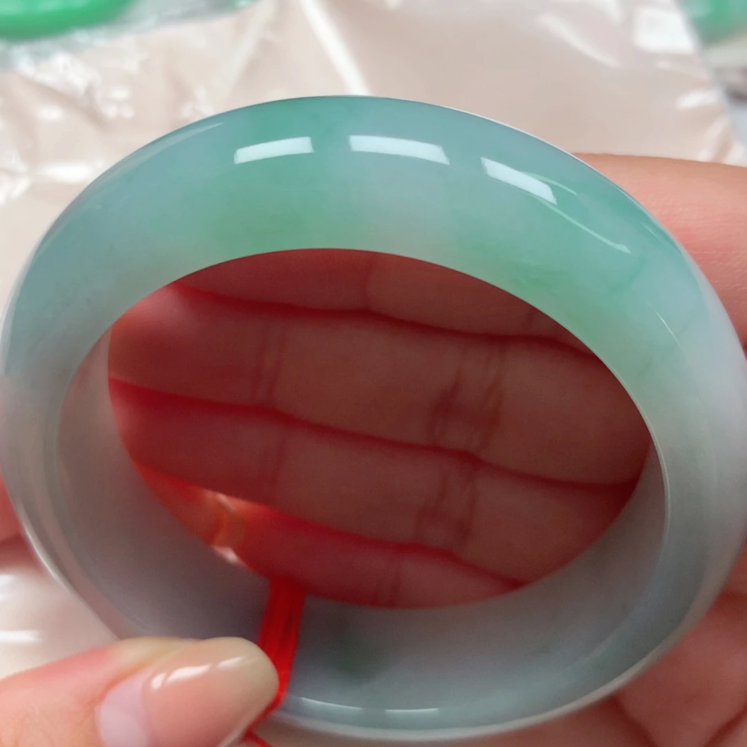 翡翠未镶嵌手镯9冰胶蓝花轮胎