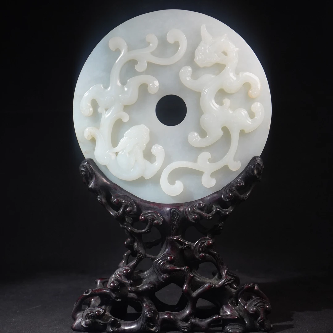 6NL24  清  和田玉螭龙玉璧摆件