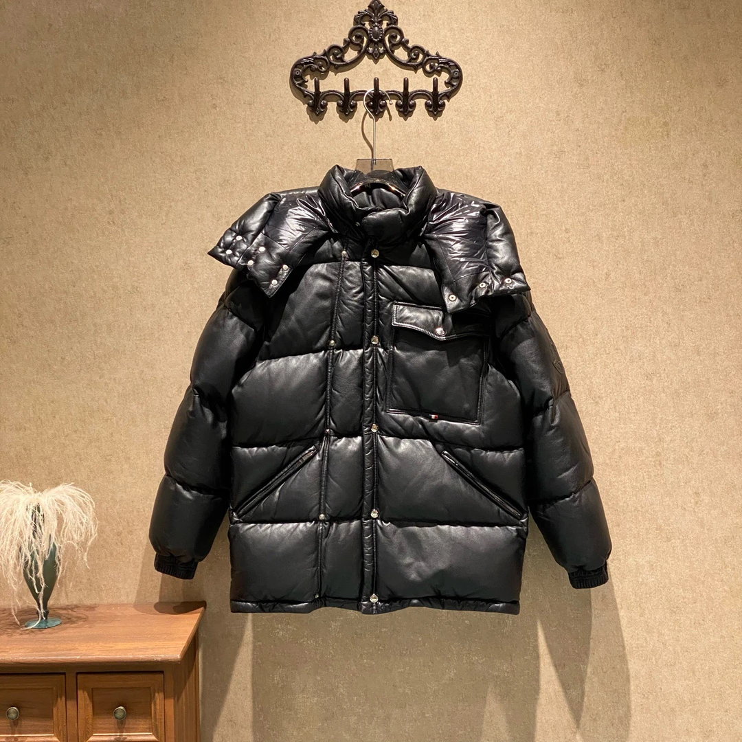 99新 MONCLER 黑色全皮徽标logo羽绒服/3码/99新/JM37836