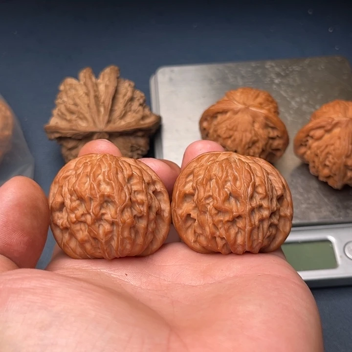 ****朵把件文玩核桃全品磨盘邮费顺丰到付