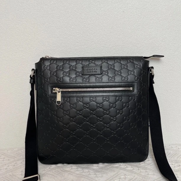 99新 GUCCI/古驰 5667/男士时尚黑色全皮压纹单肩包