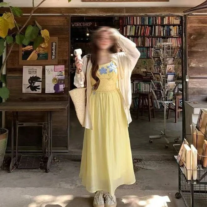 C-9014大码秋季新款温柔拼接吊带裙+开衫时尚套装