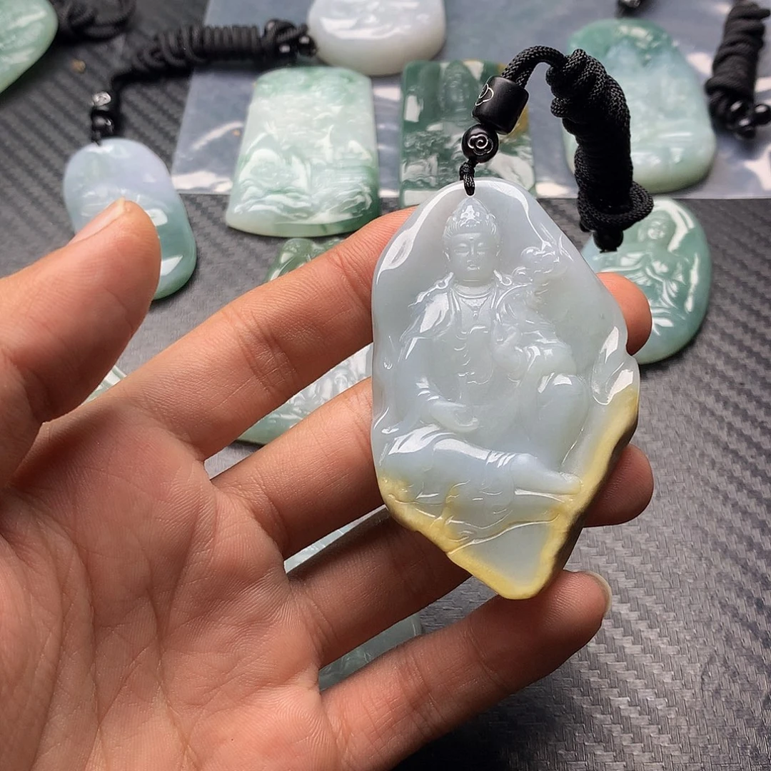 魅***心翡翠未镶嵌颈饰缅甸天然翡翠a货