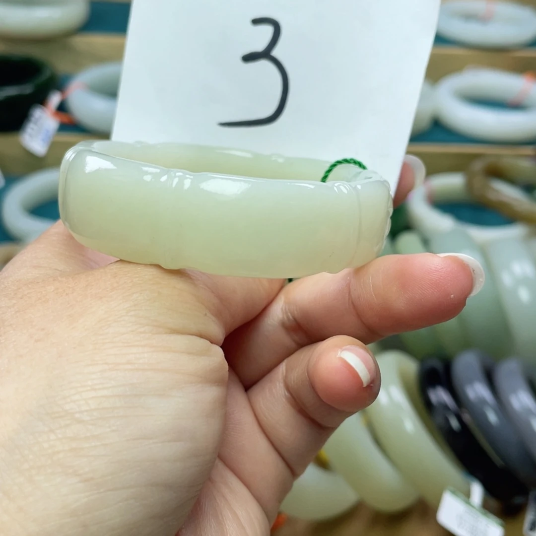 未镶嵌手镯和田玉圈口54