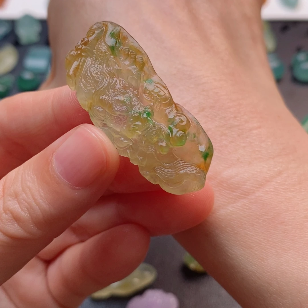 定制翡翠未镶嵌龙