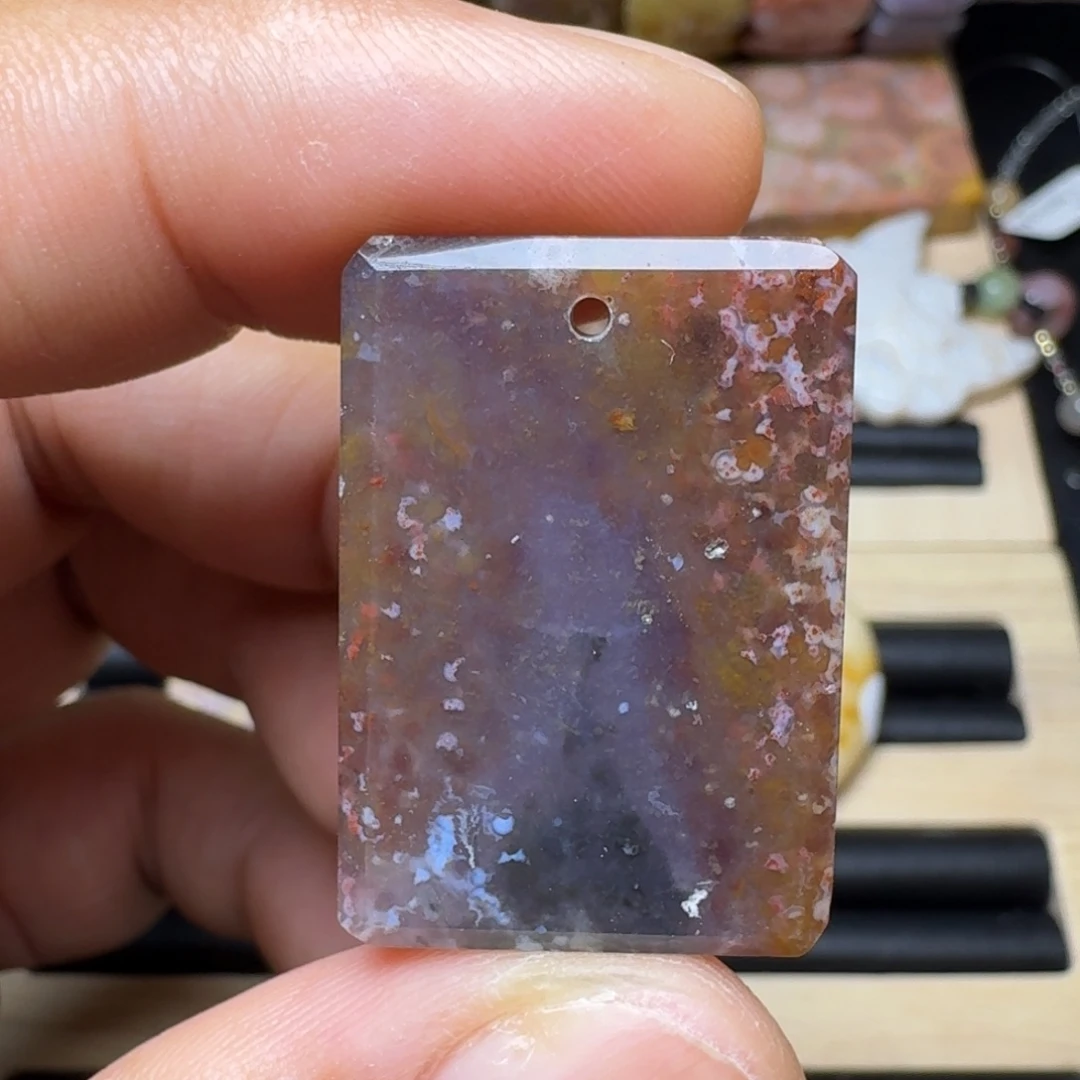 未镶嵌纯天然色有机玉石保真色硅化玉