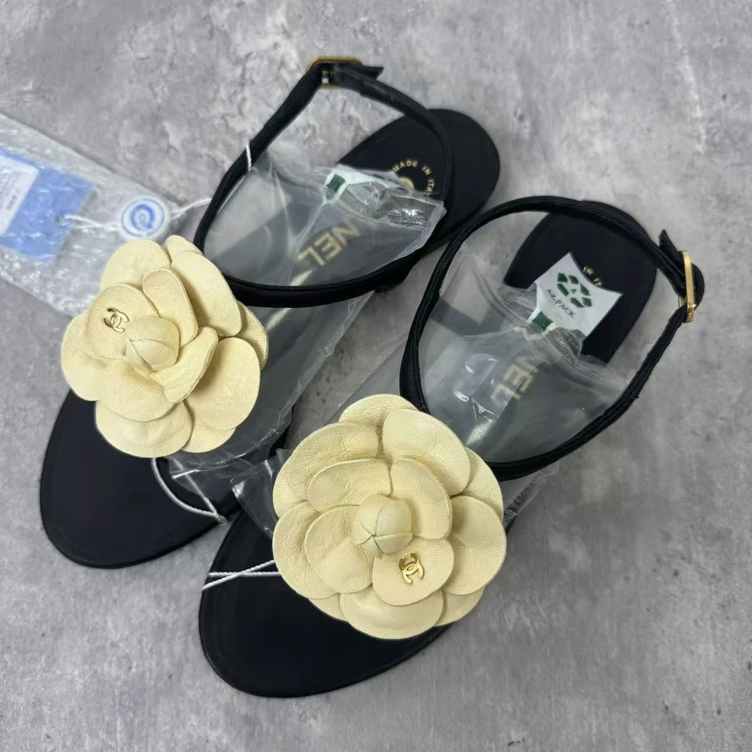 95新 Chanel/香奈儿 36码/仔仔女鞋/黑色白山茶花夹脚凉鞋 1743
