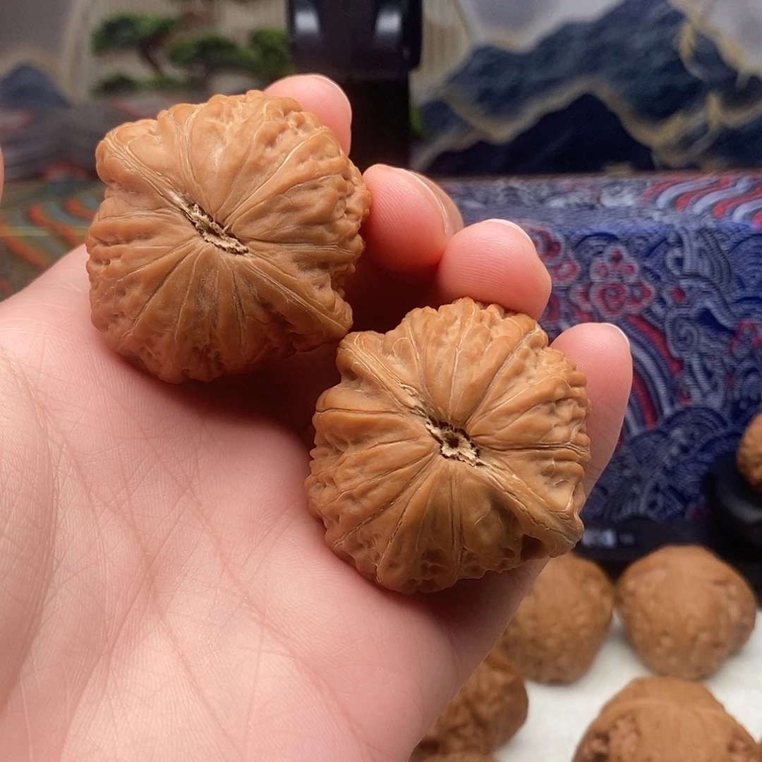 吉***y41铁锤妹妹文玩核桃