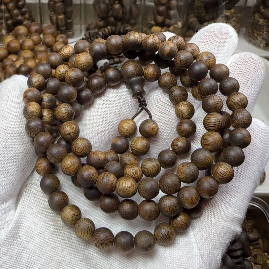 沉香手串绿奇楠07规格18克➕108珠