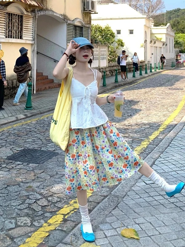 椿日花信甜美俏皮碎花半身裙女夏季设计感小众高腰伞裙中长A字裙