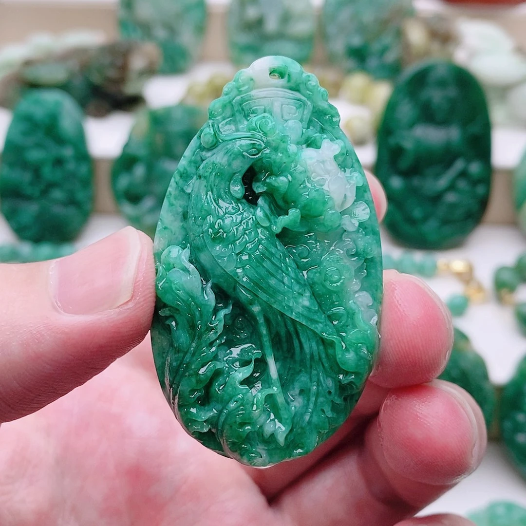 独山玉未镶嵌吊坠