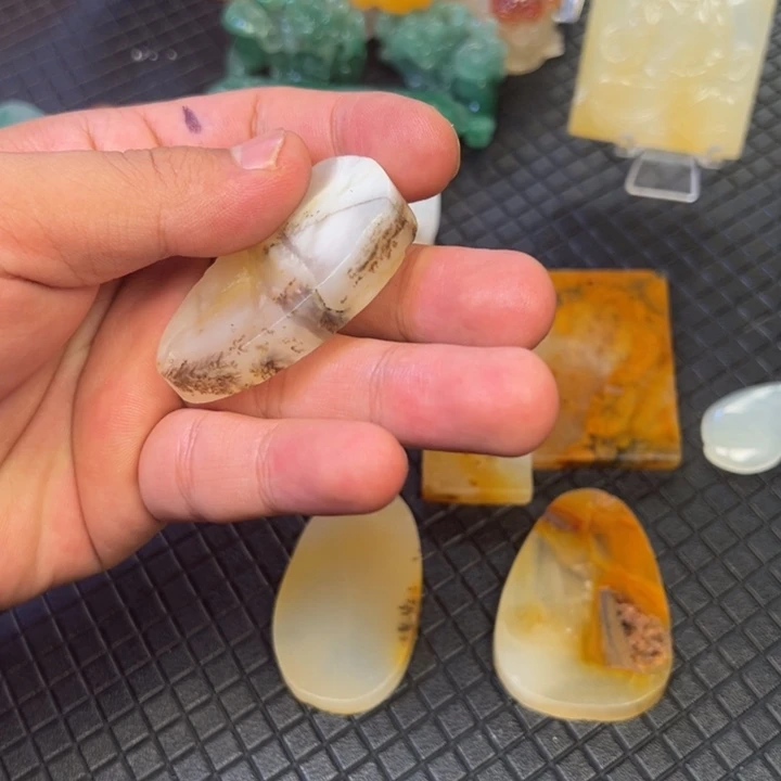 未镶嵌手链石英质玉（非洲翠）