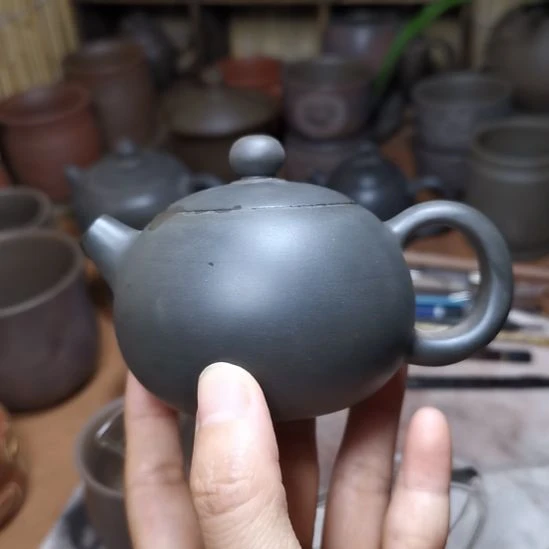 广西钦州坭兴陶茶壶