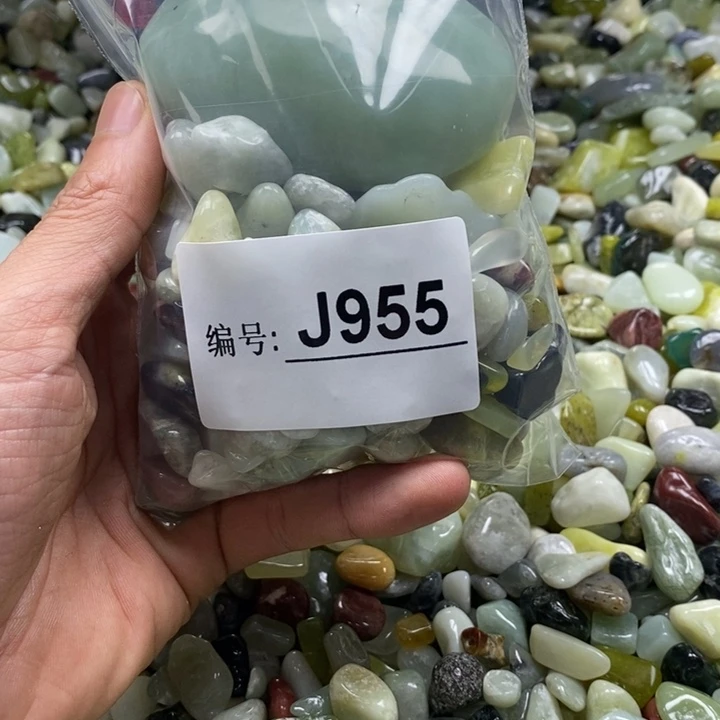 蛇纹石玉鱼缸石未镶嵌