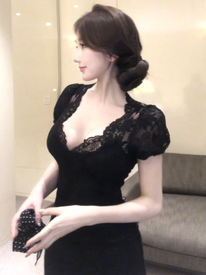 纯欲风v领短袖连衣裙女夏季蕾丝裙修身收腰黑色裙子紧身包臀短裙