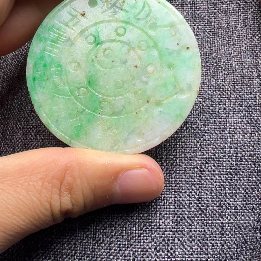 翡翠未镶嵌颈饰6666