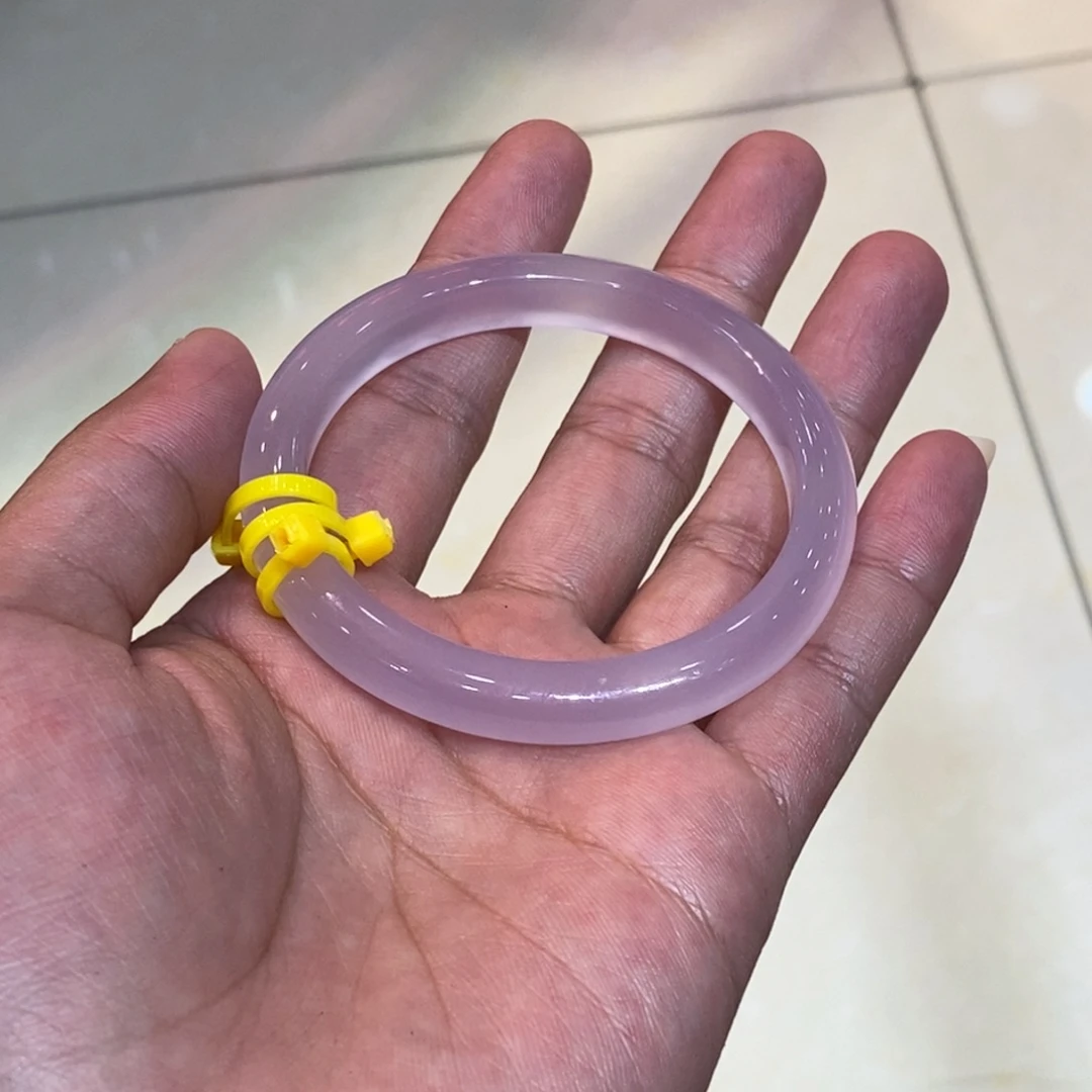 玛瑙/玉髓手镯未镶嵌不***凌