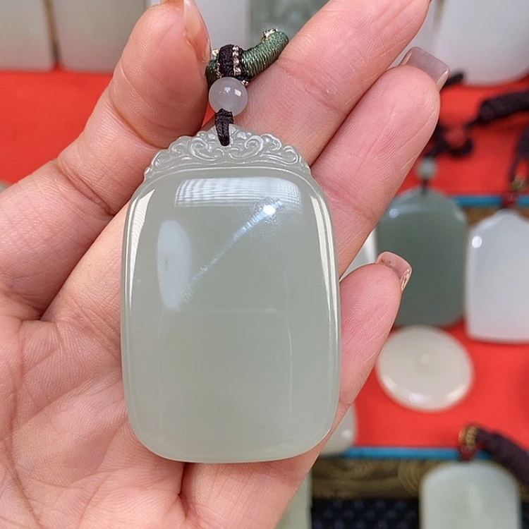 【闪购商品】颈饰未镶嵌和田玉活***了