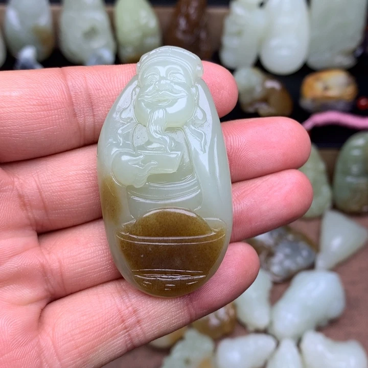 和田玉（糖玉）未镶嵌颈饰