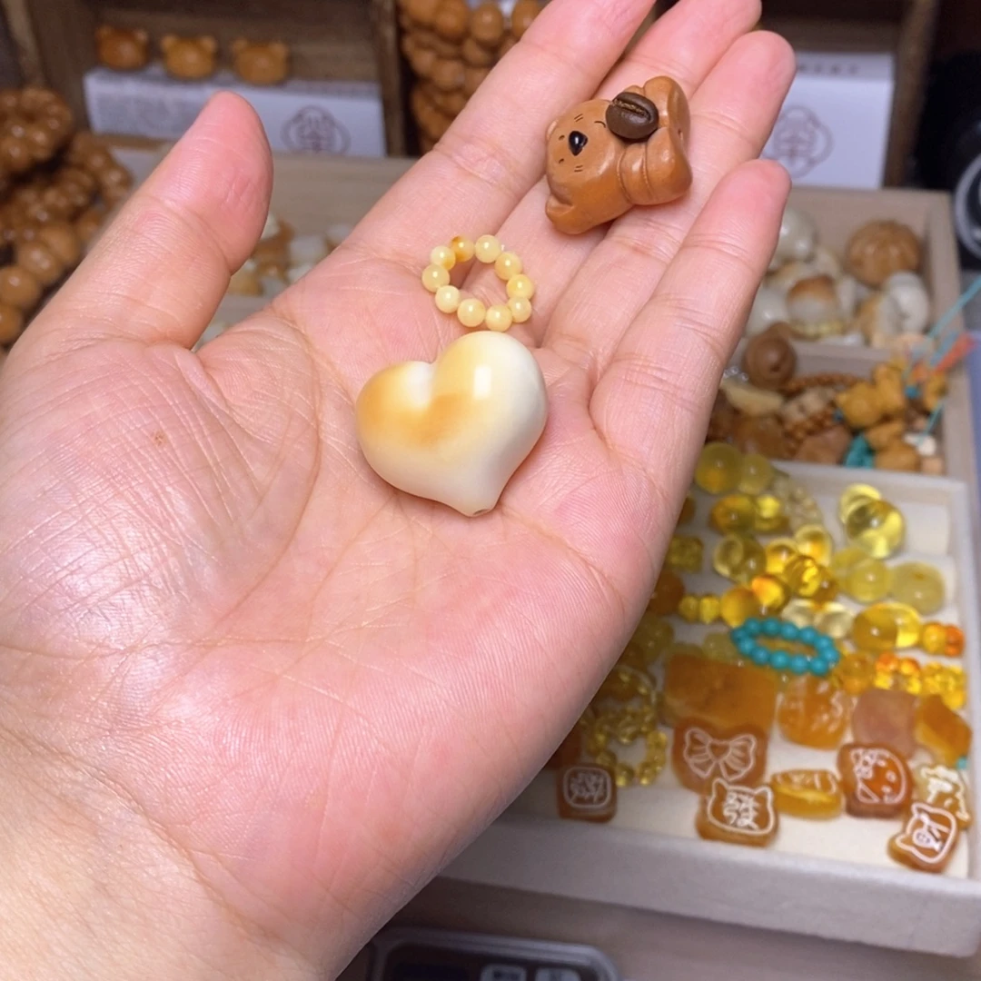 P****吊坠猴头核桃爱心 蜜卡 咖啡豆熊