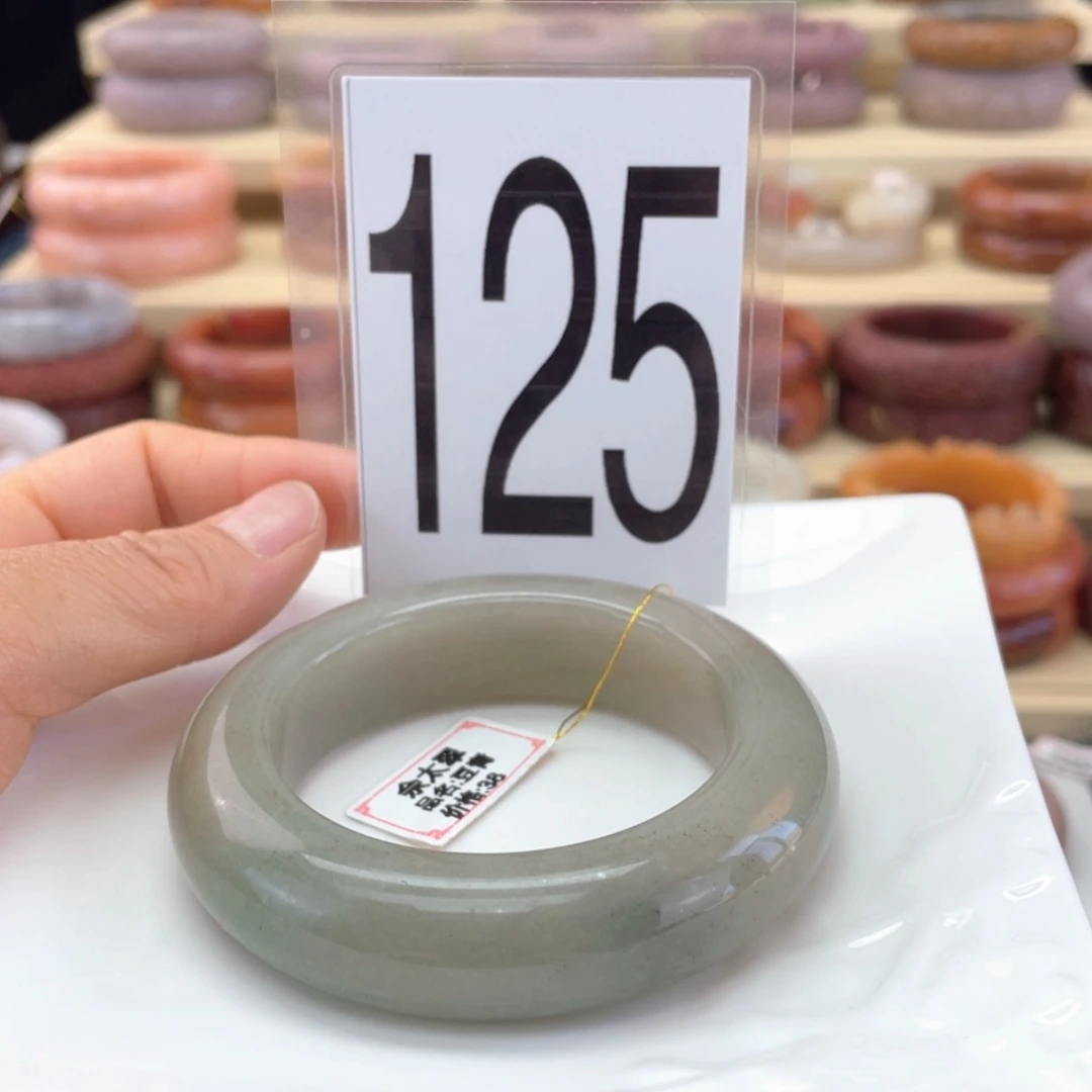 【闪购商品】石英质玉手镯未镶嵌