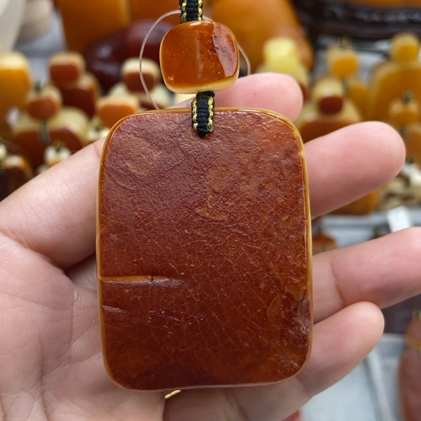 【闪购商品】琥珀颈饰未镶嵌