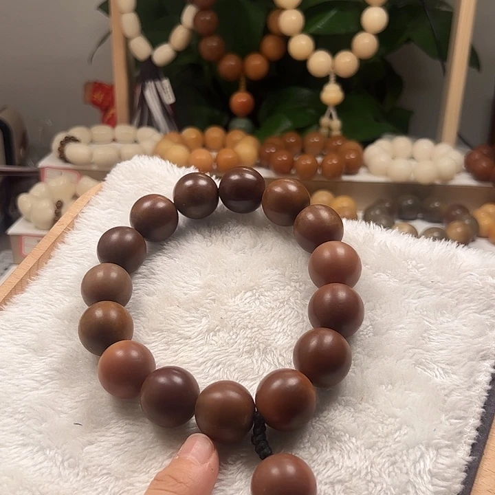 吊坠菩提根/象牙果卡23瑕