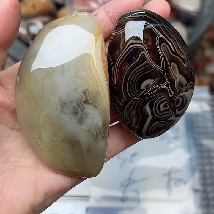 玛瑙/玉髓珠宝奇石未镶嵌池**鱼