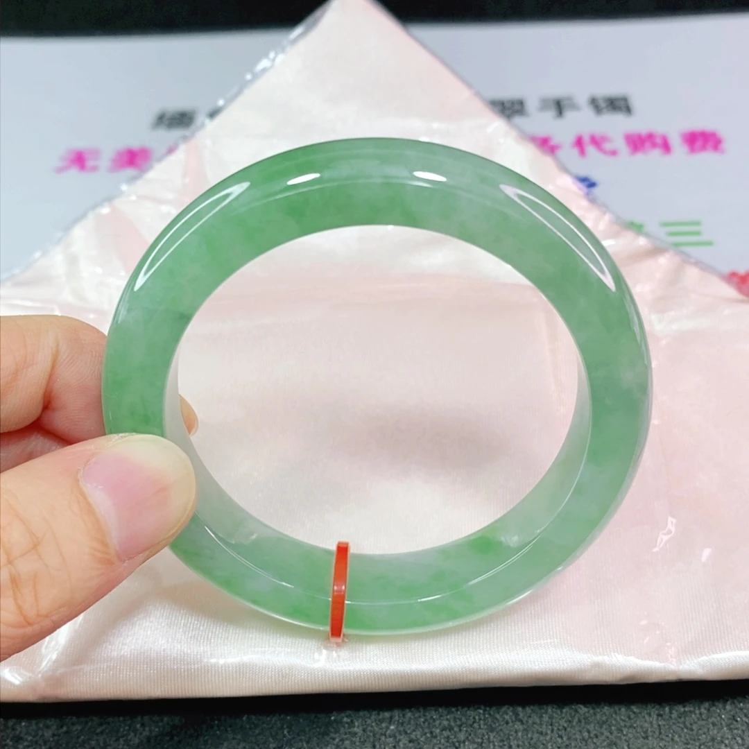 翡翠手镯未镶嵌快***物54.3圈口正圈