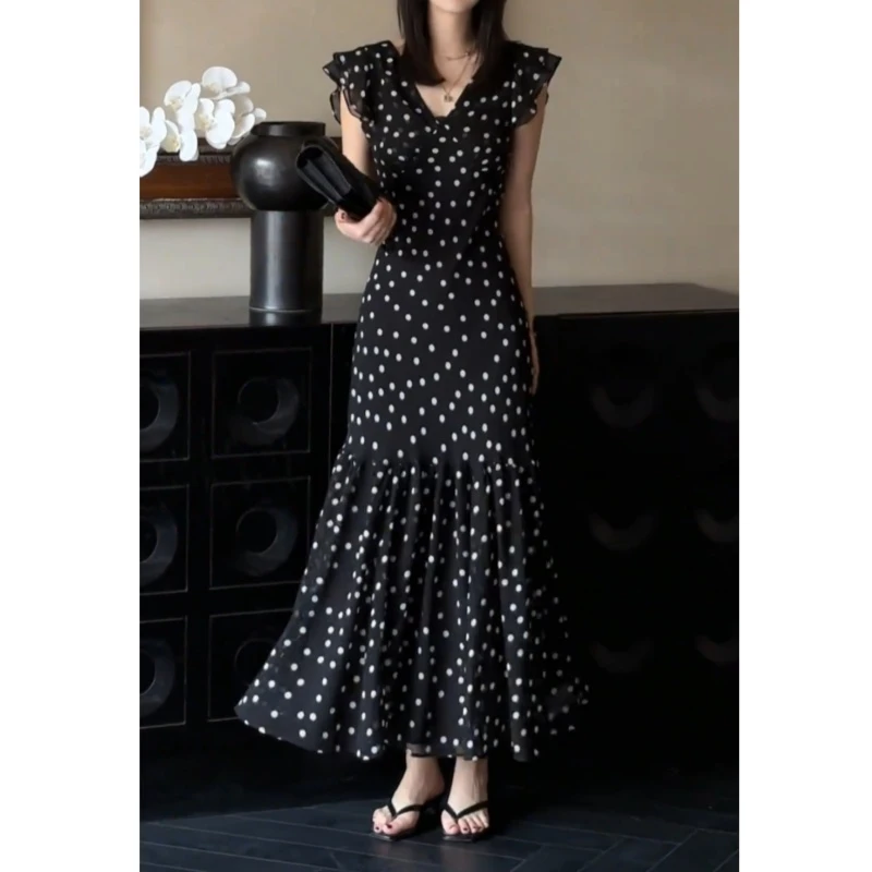 A字裙V领波点法式遮肉连衣裙泡泡袖赫本风修身黑色长款名媛
