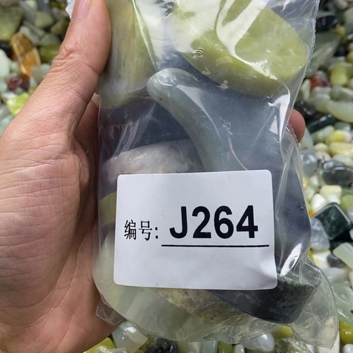 蛇纹石玉鱼缸石未镶嵌