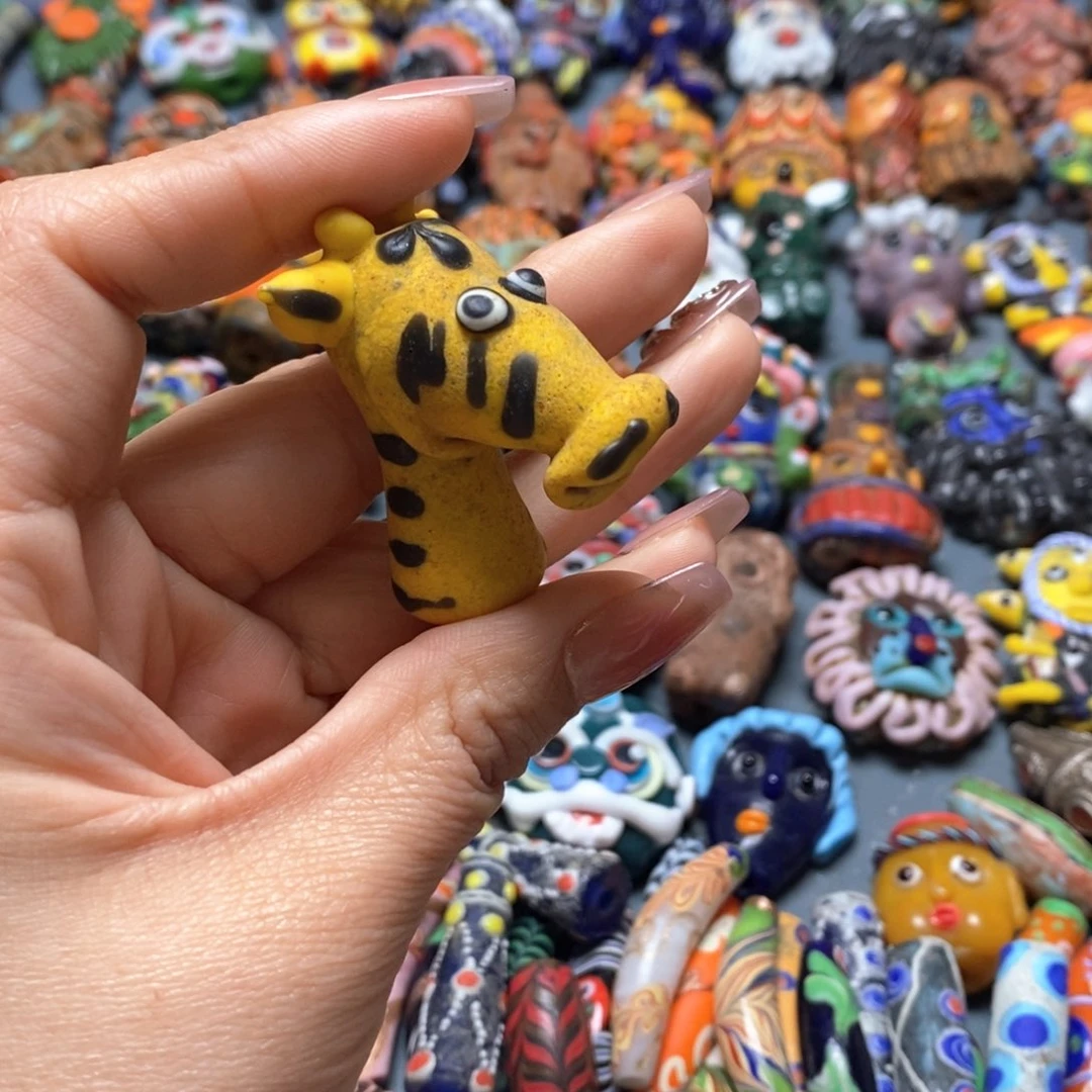 琉璃颈饰印度尼西亚鹿头