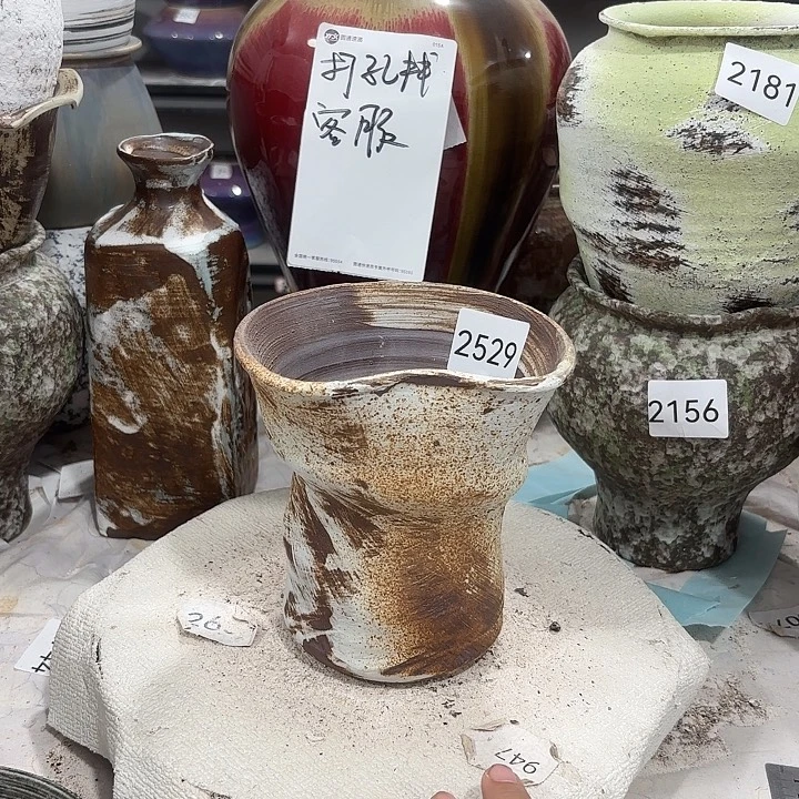 摆件高14，口12.5，有孔2529