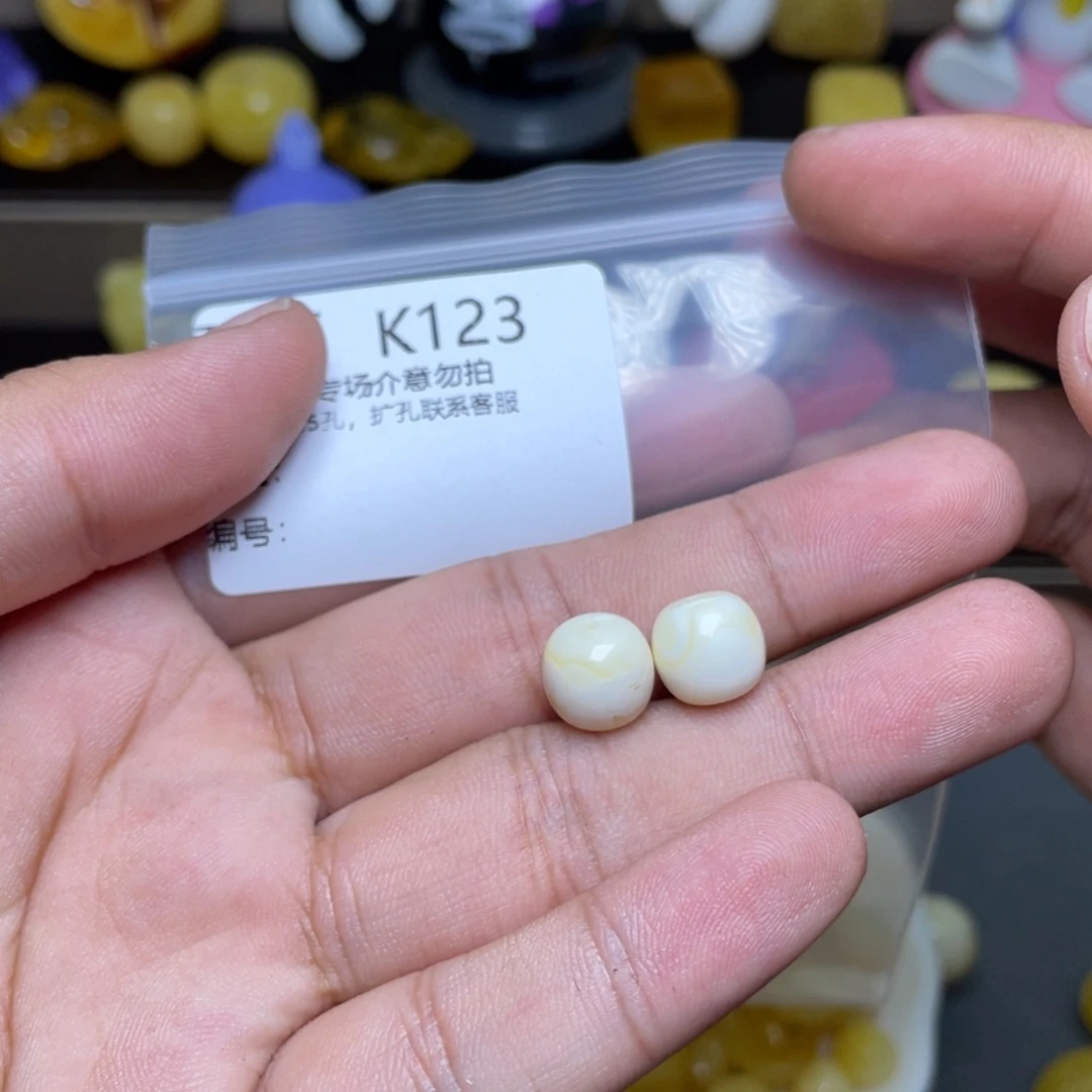 未镶嵌琥珀珠宝奇石多样性发其一