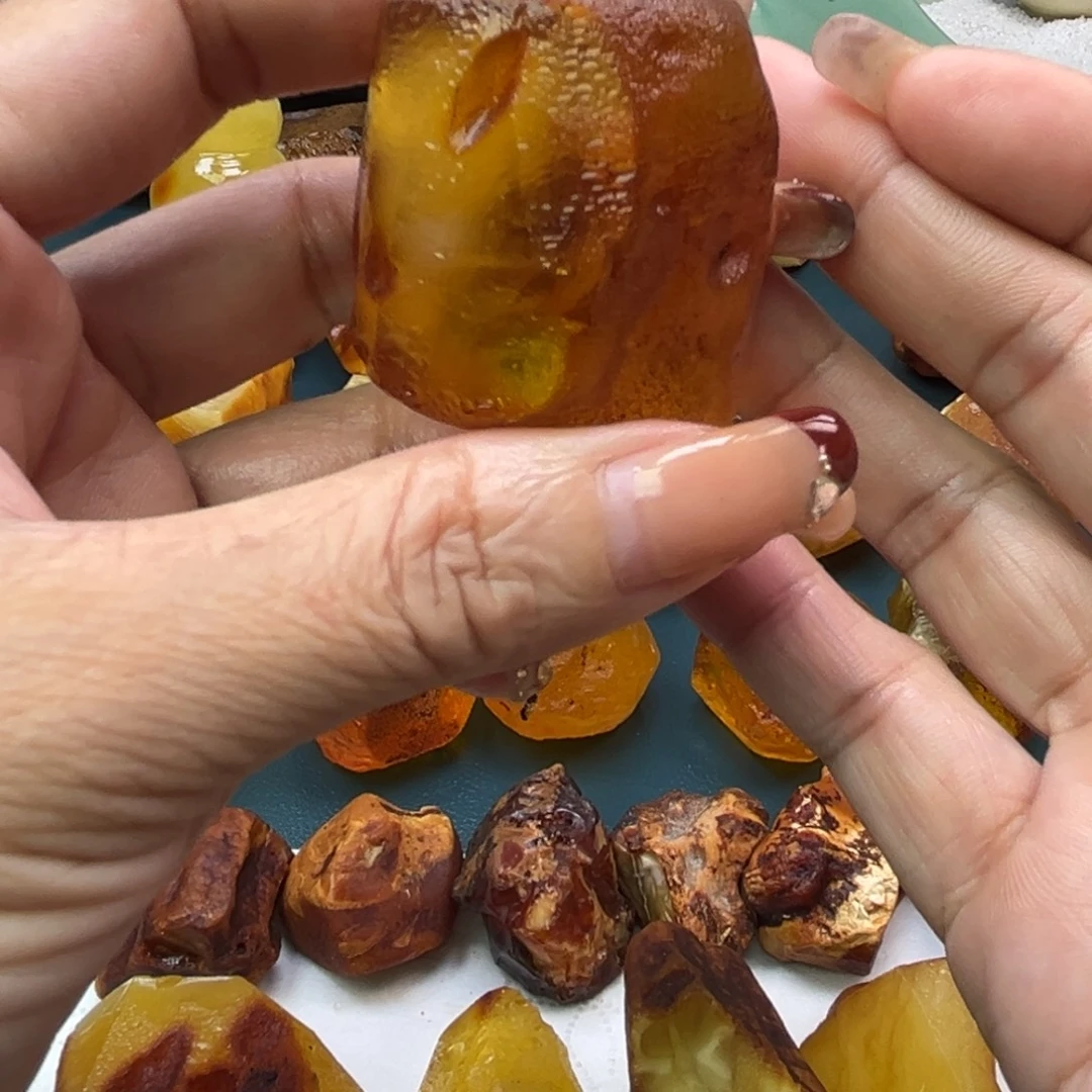 彩***飞定制琥珀未镶嵌蜜蜡原石不退不换