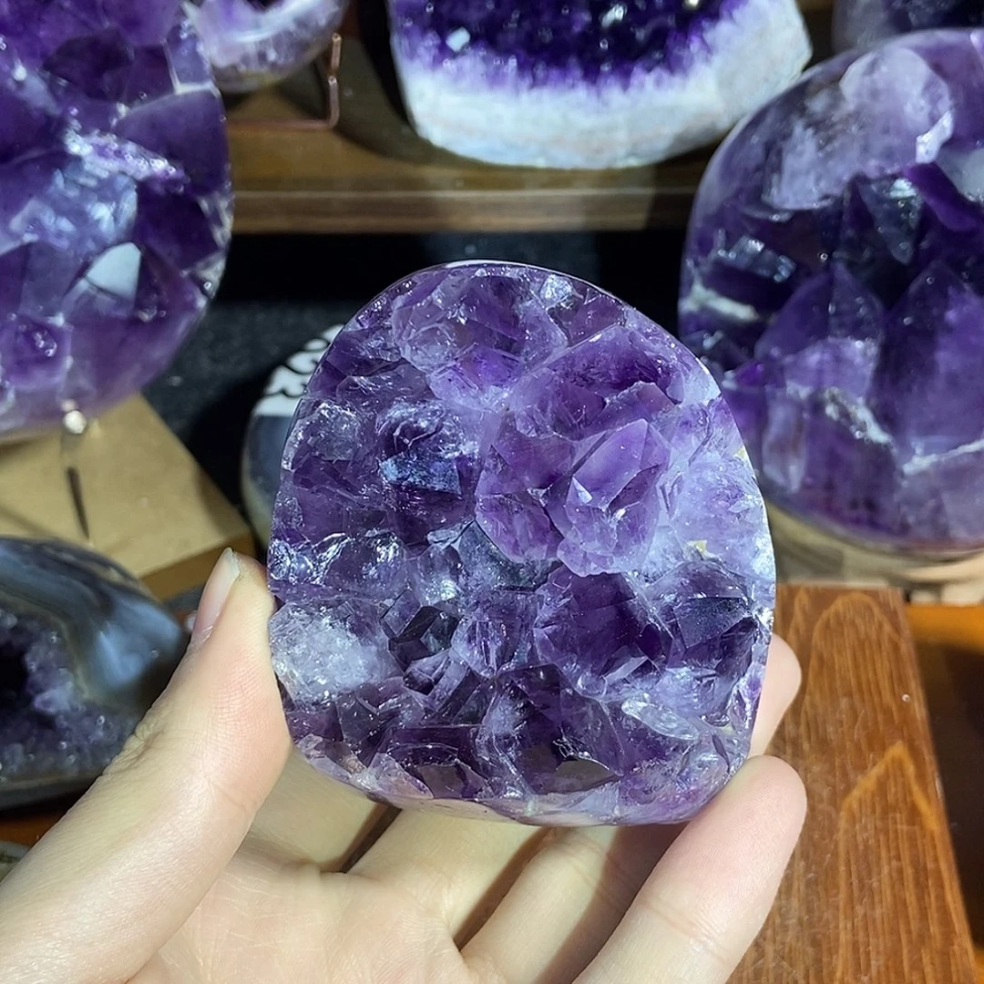 紫晶未镶嵌大型摆件（非配饰）