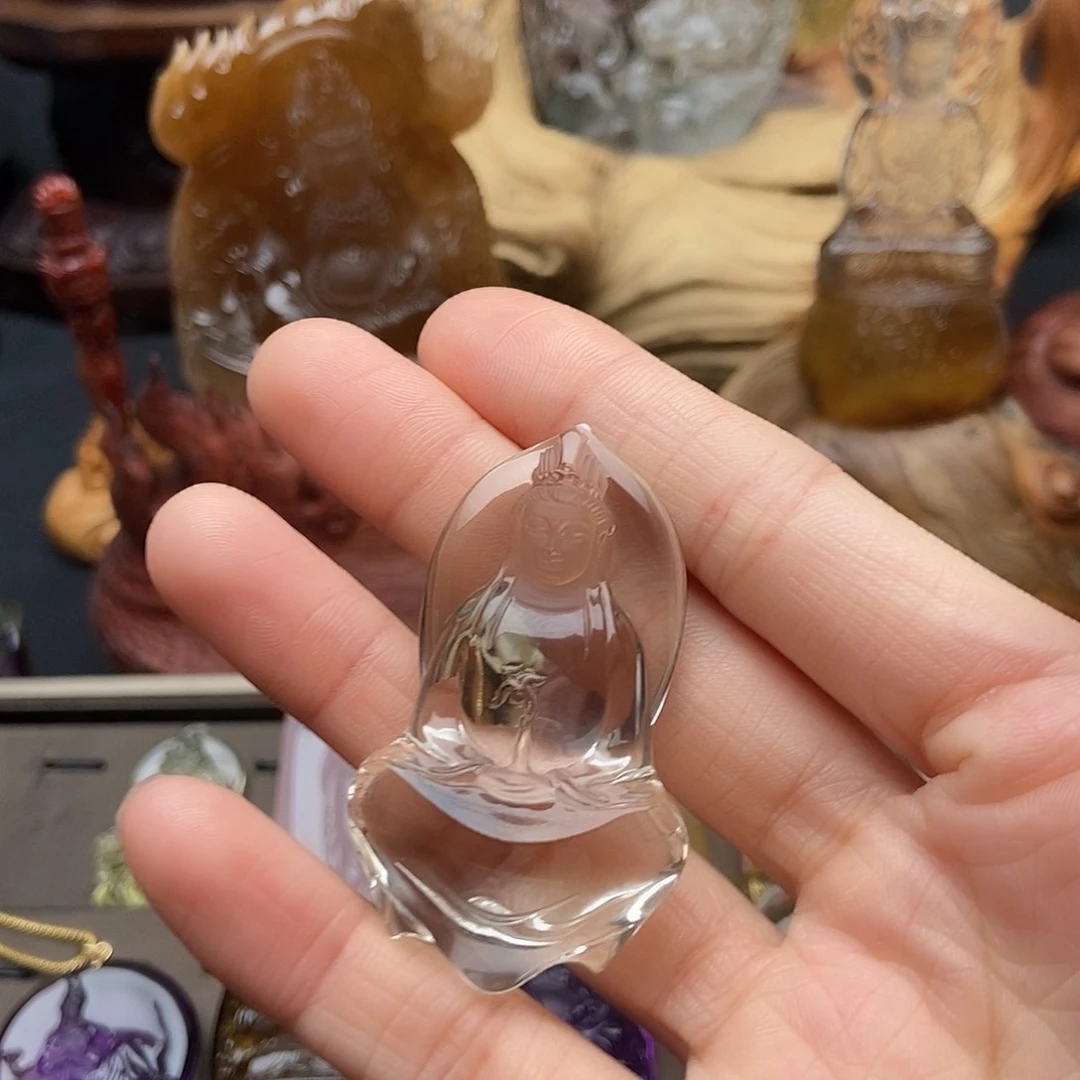 未镶嵌颈饰水晶吊坠