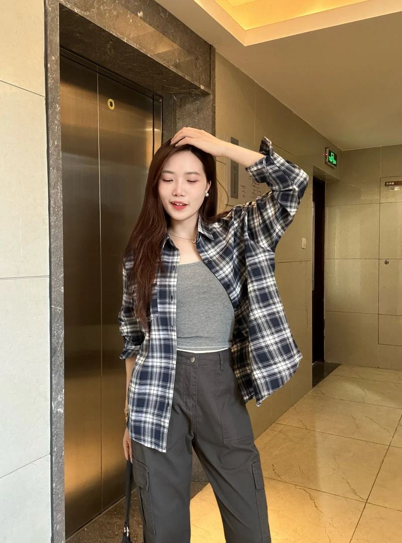 幂式秋季新款复古格纹衬衫女休闲外套长袖小众宽松衬衫港味女装