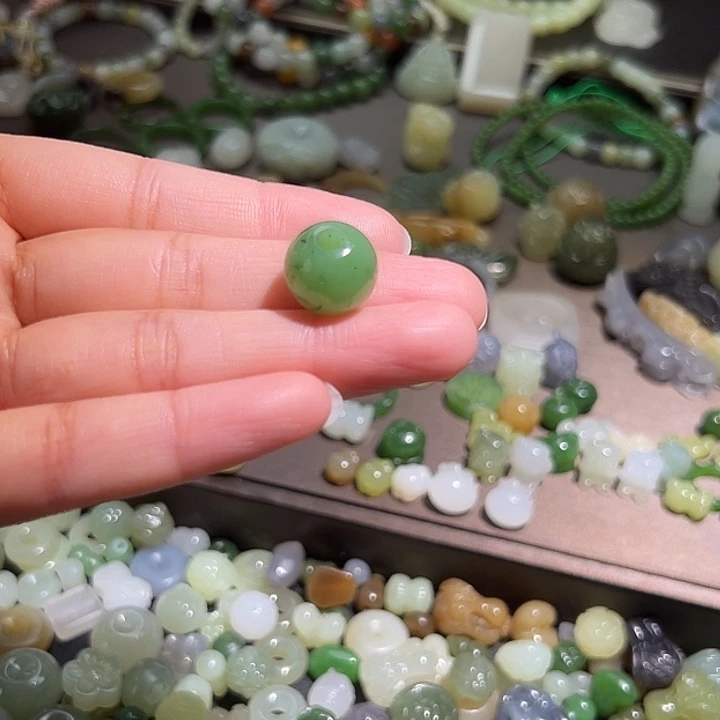 和田玉未镶嵌珠宝半成品