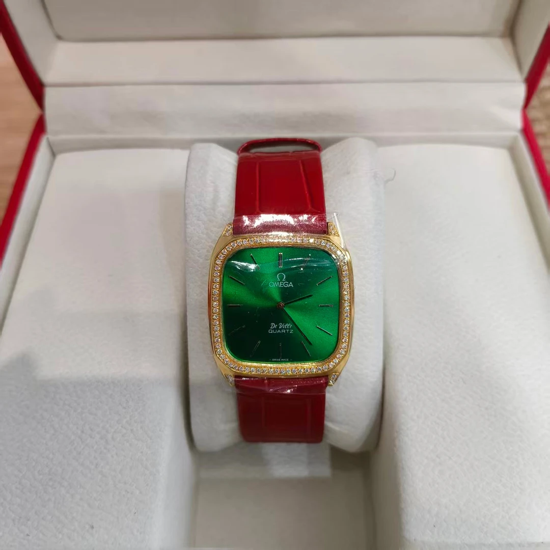 95新 Omega/欧米茄 石英表后镶钻盘30/256107204/yy