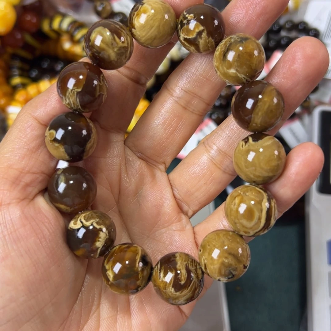 未镶嵌琥珀珠宝奇石847