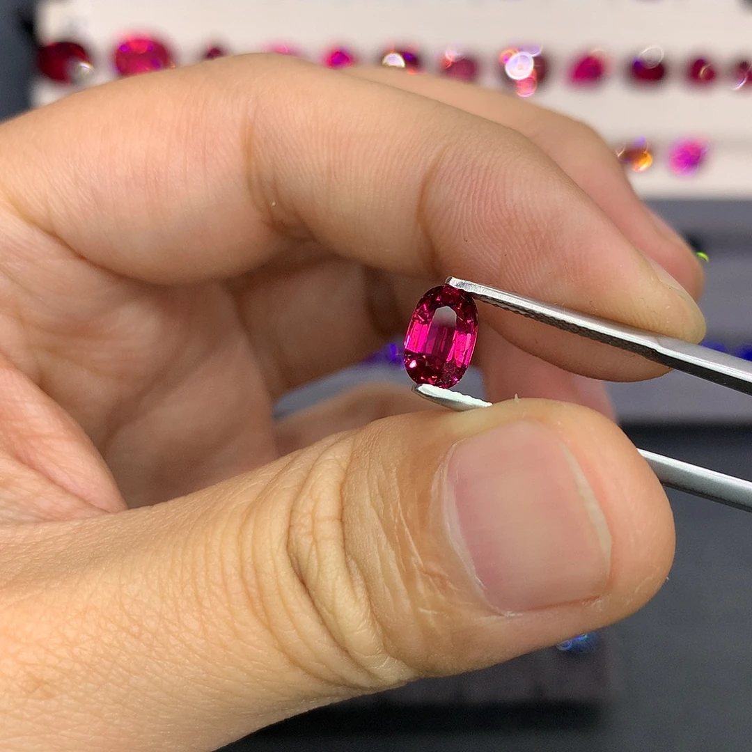 未镶嵌裸石碧玺1.27克拉卢比来