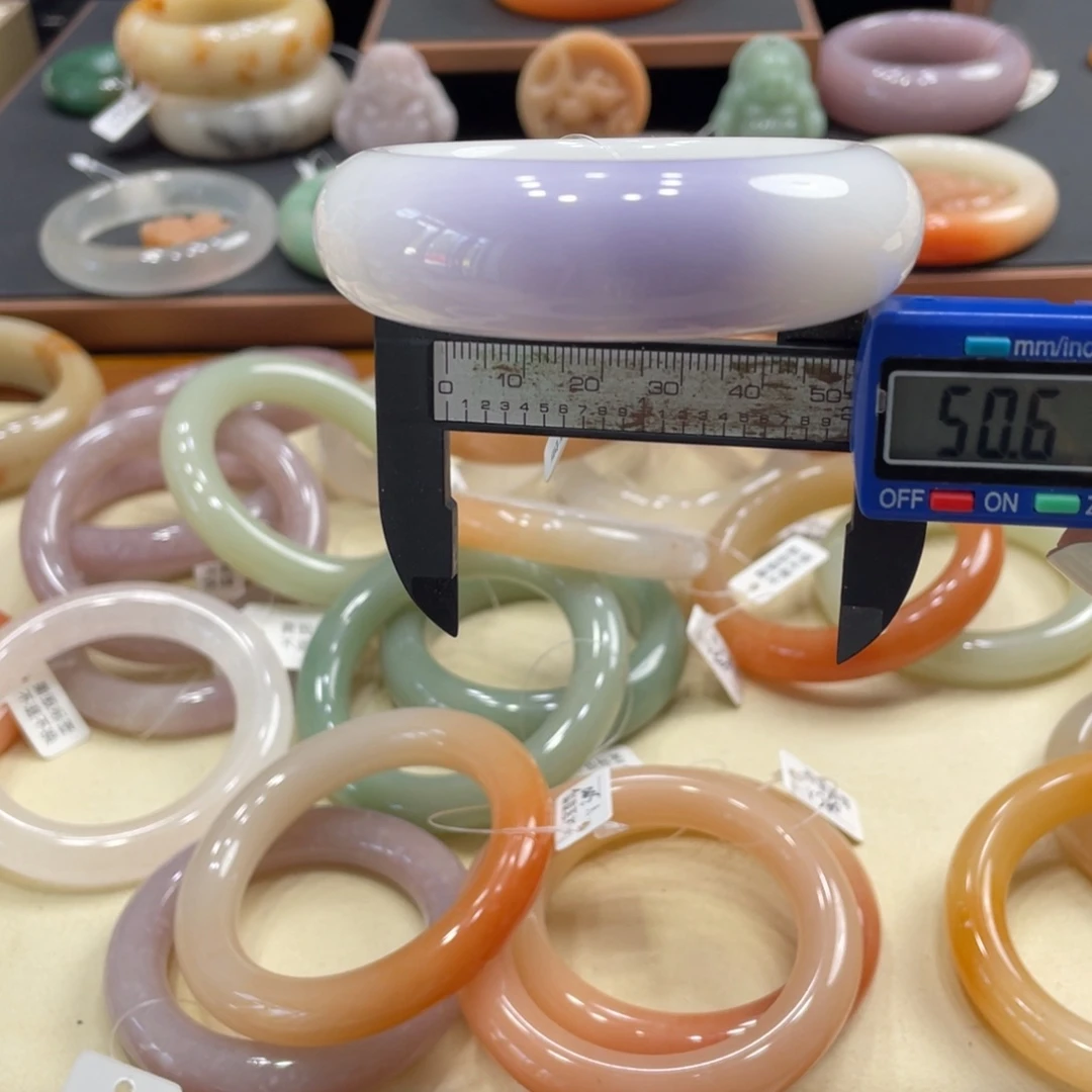 石英岩玉手镯未镶嵌