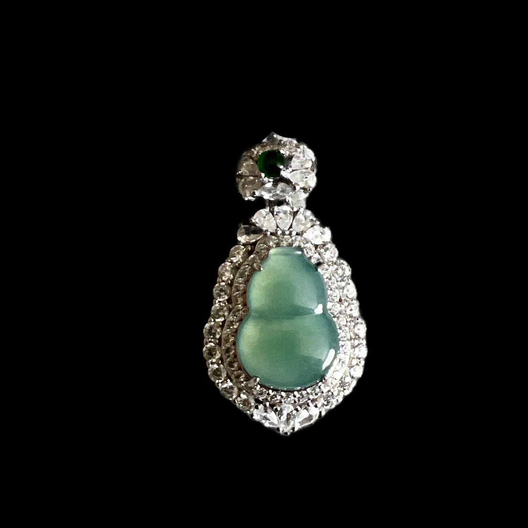 7641-翡翠吊坠多样性发一