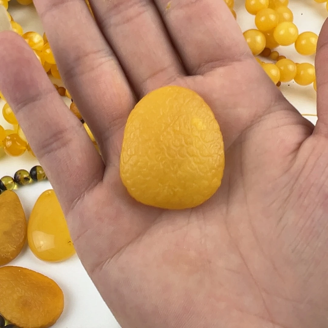 未镶嵌琥珀珠宝奇石
