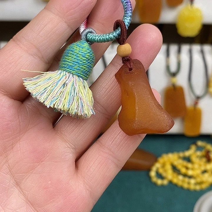 蜜蜡未镶嵌珠宝奇石钥匙扣